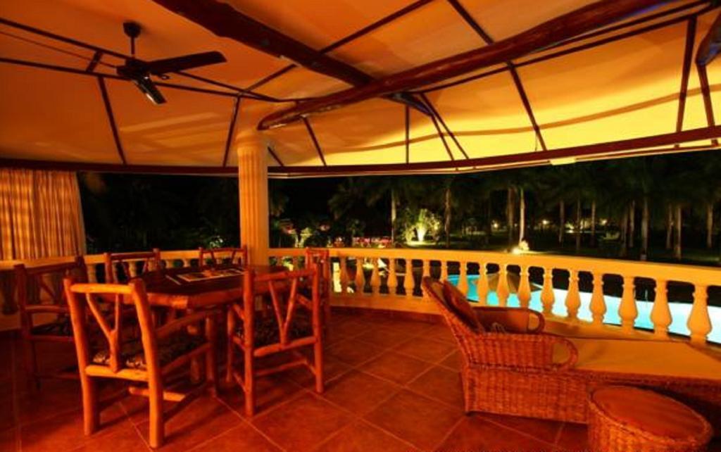 Sunset Villa Boutique Resort Playa de Diani Habitación foto